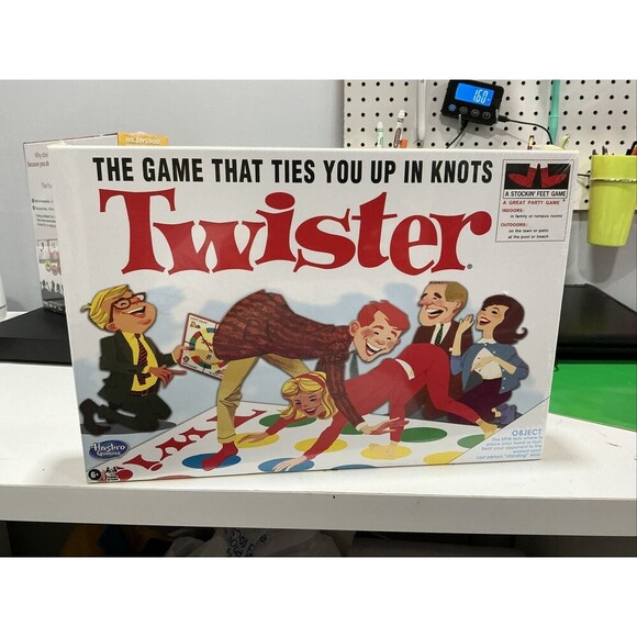 SEALED! Hasbro Twister Game Vintage 1960's Reproduction Edition BRAND NEW! Retro - Picture 1 of 2